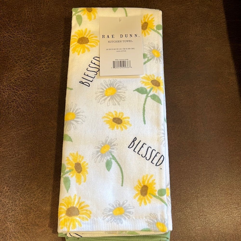 NWT Rae Dunn kitchen towels